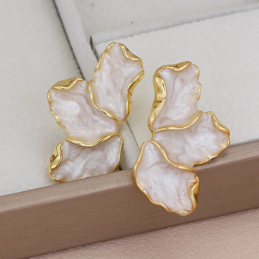 Irregular Metal Cream Eanmel Petal Post Earrings