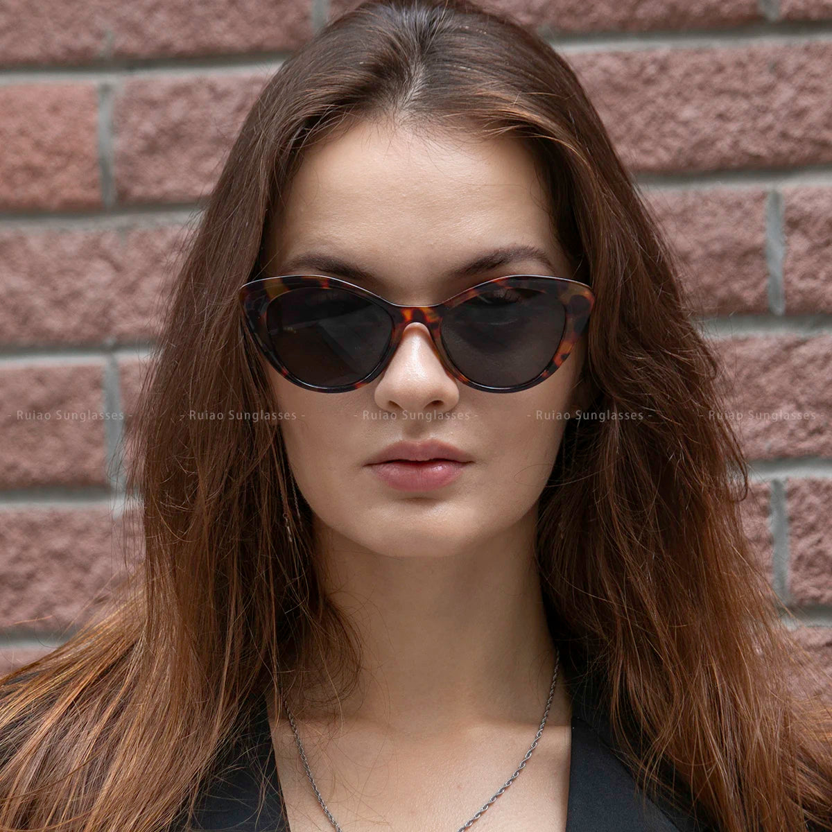 fashion sunglasses cat eye shapes