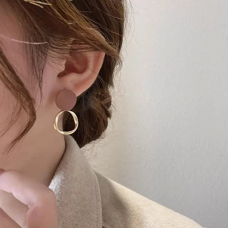 Brown Geometric Round Dangle Earings
