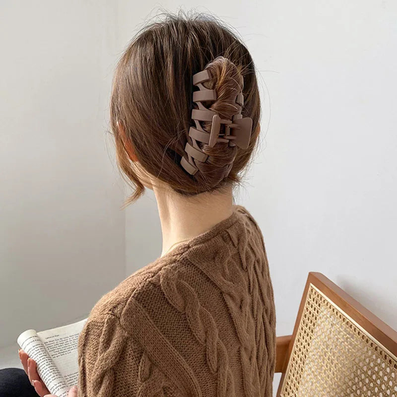 Elegant Brown Beige Flower Geometric Hair Claw