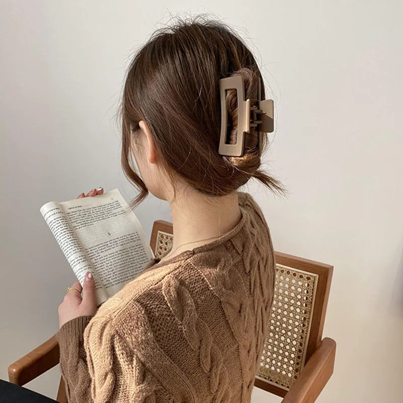 Elegant Brown Beige Flower Geometric Hair Claw