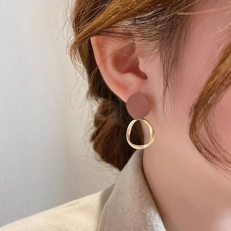 Brown Geometric Round Dangle Earings