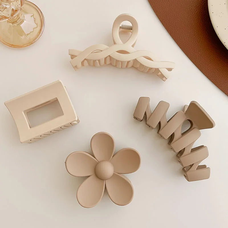 Elegant Brown Beige Flower Geometric Hair Claw
