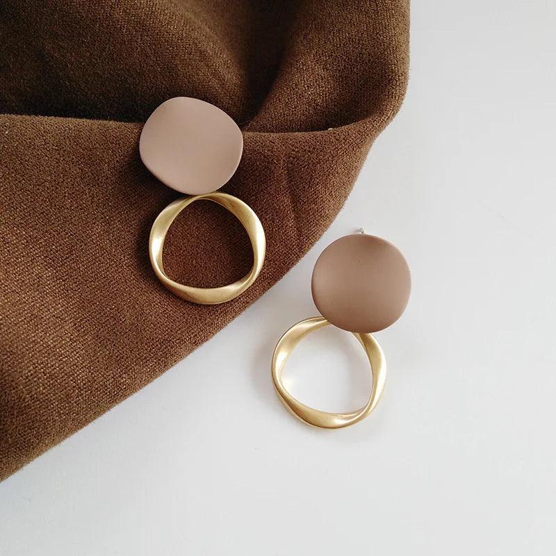 Brown Geometric Round Dangle Earings